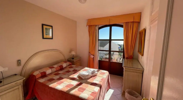 Apartamentos El Toro