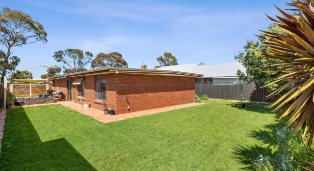 Tidal Waves on Lowe - Spacious and Pet Friendly!, Buchen Sie Hotel Ocean Grove Bellarine Peninsula