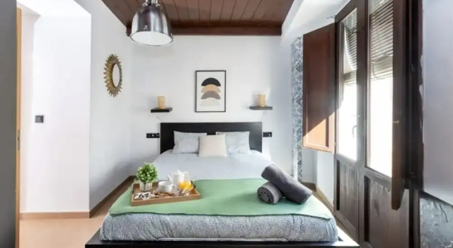 Luxury Suite Puerta de Alhambra, Забронировать Апартаменты/квартира Гранада Granada Province, рядом с Развлекательный парк Serrallo Plaza