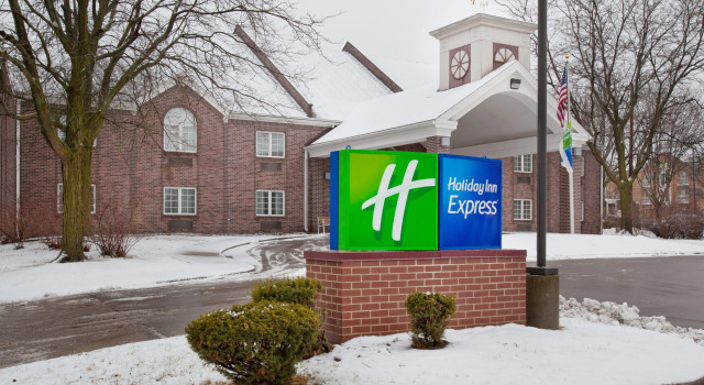 Holiday Inn Express Des Moines, Rezerwuj Hotel Hotele w Iowa z parkingiem, Parking