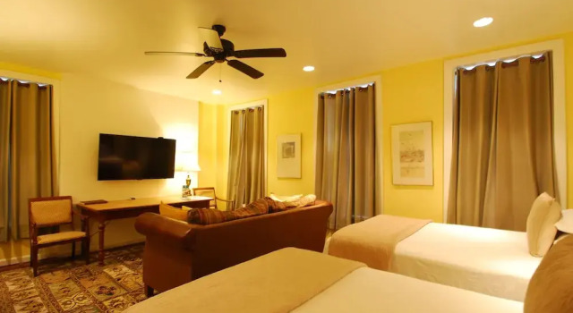 Полулюкс Grand Center Inn
