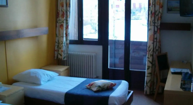 Двухместный номер Standard с балконом Le Grand Hôtel de Besse