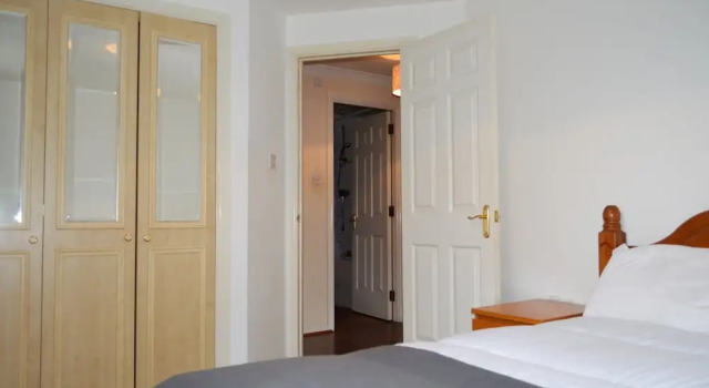 Bright 2 Bedroom Apartment With Parking in Edinburgh, Prenota Appartamento Edimburgo 