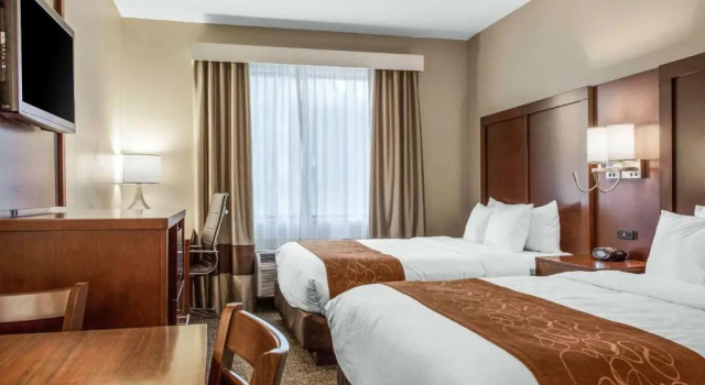 Четырёхместный номер Standard Fairfield by Marriott Inn & Suites Scottsdale Old Town