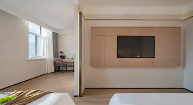 Люкс Deluxe Yingze Hotel (Hohhot Hailiang Square Xinhua Square Subway Station Branch)