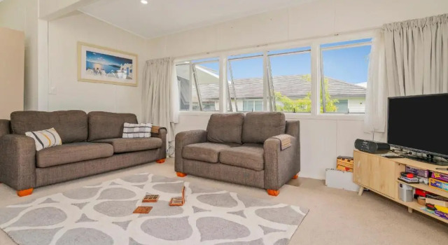 Bach Life on Seabreeze - Whangamata Holiday Home