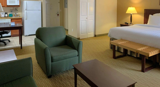 MainStay Suites Addison-Dallas, Забронировать Отель Отели Эддисон с бассейном, Бассейн
