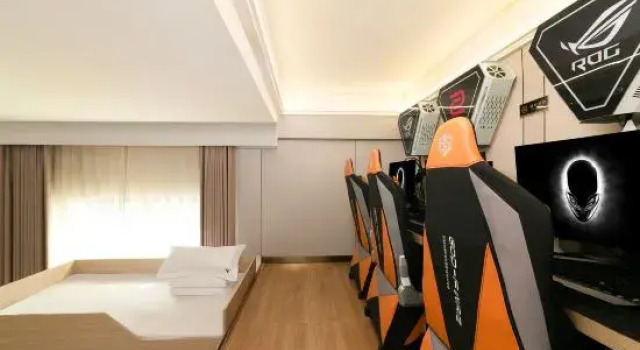 Кровать в общем номере Zhenghuan Hotel (Fengdu County People's Hospital)