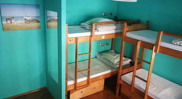 Hostel Helvetia, Book Hotel Sródmiescie Warszawa