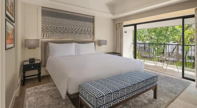Двухместный люкс Deluxe с балконом Kahavadi Chiang Rai, Curio Collection by Hilton