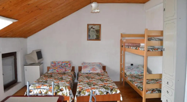 Кровать в общем номере Hostel Valentin