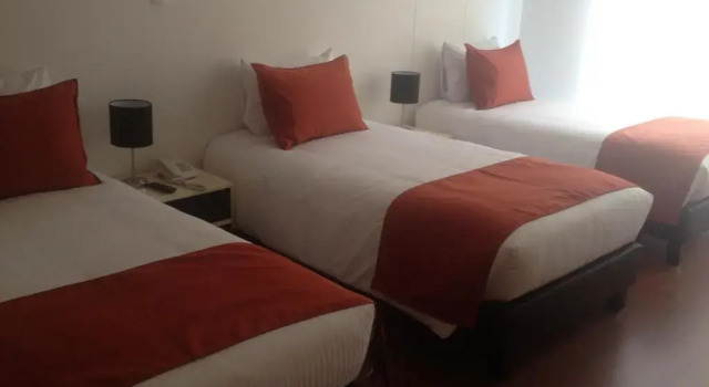 Трёхместный номер Standard Hotel Castellana 100 Bogota By Hoteles Confort 80