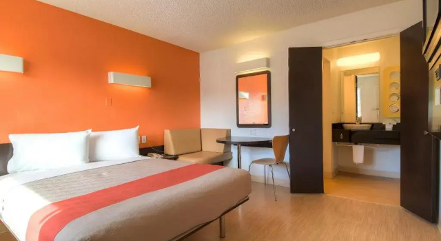 Tropicana Stays By Townhouse, Rezerwuj Hotel Paradise. 
