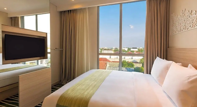 Suite Holiday Inn Express Semarang Simpang Lima, an IHG Hotel