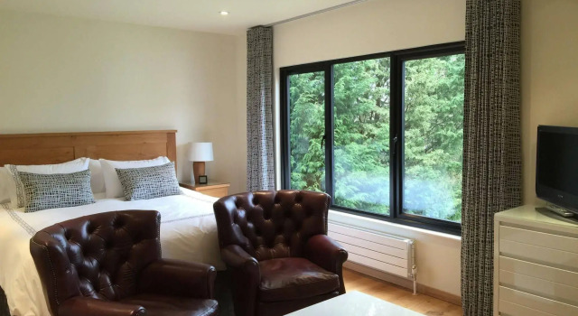 White Lodge B&B, Забронировать Отель «постель и завтрак» Куксбридж South Downs
