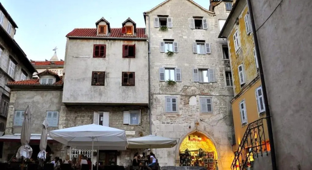 Apartment Piazzeta De Luxe, Prenota Appartamento Splitska 
