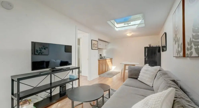 Marbella Lane -cozy 1BR Studio in Palo Alto Dwtn, Забронировать Отель Пало-Альто Silicon Valley, рядом с Bing Concert Hall