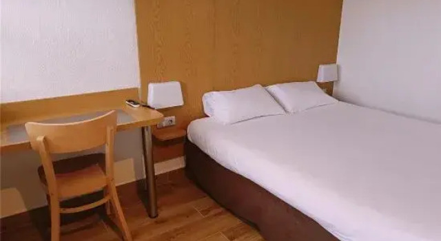 Двухместный номер Standard Kyriad ECO - Belfort Bessoncourt