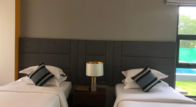 Люкс с видом на бассейн Kanbawza Hinthar Hotel