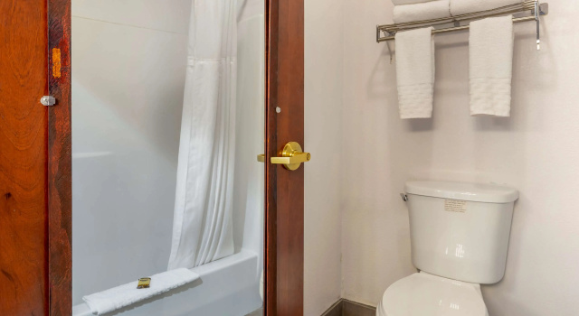 Шестиместный люкс Best Western Plus South Hill Inn