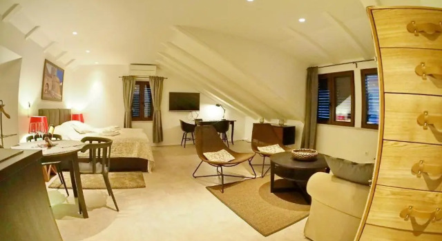 Студия Luxury Style Apartments