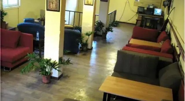 Paoju Factory Youth Hostel (Beijing Summer Palace Subway Station Branch)