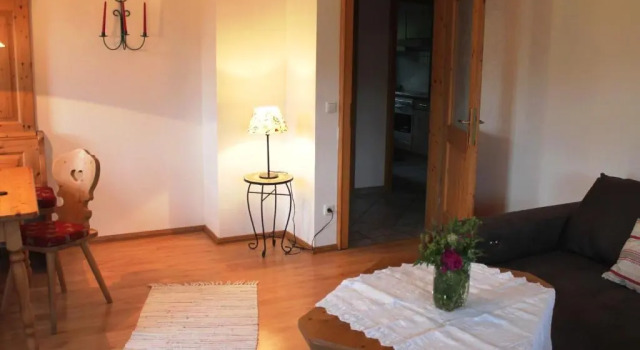 Apartment Schmuckhäusl, Varaa Huoneisto Hotellit Baijeri pysäköinnillä, Pysäköinti