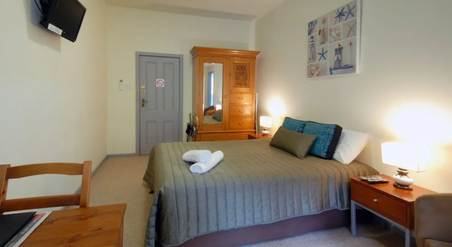 Номер Standard с балконом Riverview Boutique Motel