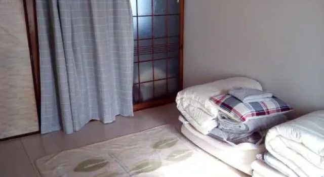 Caravan Guest House Sanjo, Prenota Affittacamere Hotel a Shikoku con parcheggio, Parcheggio