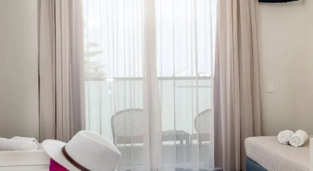 Двухместный номер Standard с балконом Atlantis Boutique City Hotel