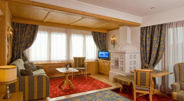Полулюкс Alpen Hotel Corona
