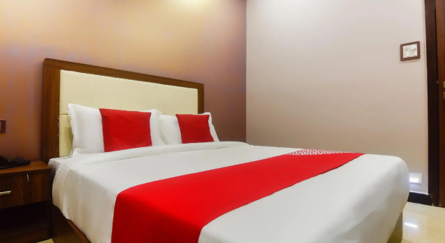 OYO 43474 Hotel Blue Sky, Забронировать Отель Отели штата Махараштры 3 звезды, 3*