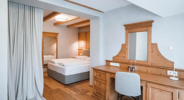 Полулюкс Hotel Solvie