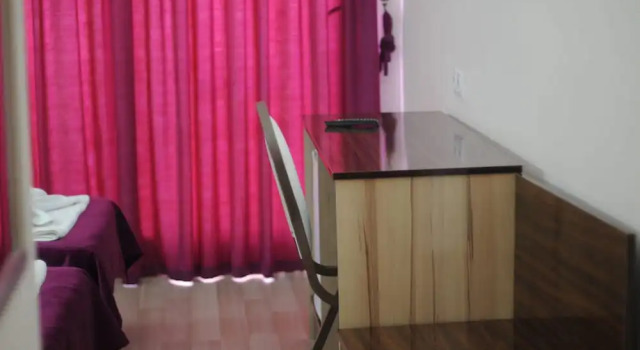 Трёхместный номер Standard с балконом Rosy Hotel