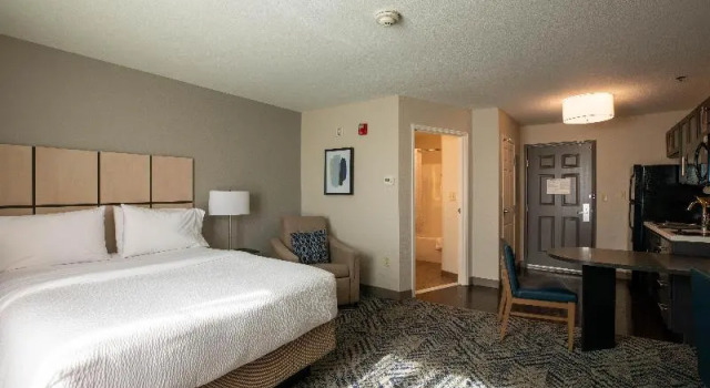 Студия Standard Candlewood Suites Saint Joseph