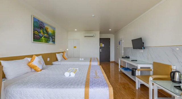 Семейный номер Standard с балконом Phú Quốc Hotel
