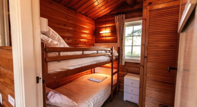 Spacious 3 Bed Log Cabin in Snowdonia