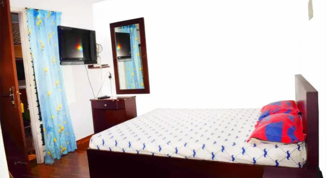 OYO Flagship 084 MG Road Trivandrum, Забронировать Отель Отели штата Кералы с парковкой, Парковка