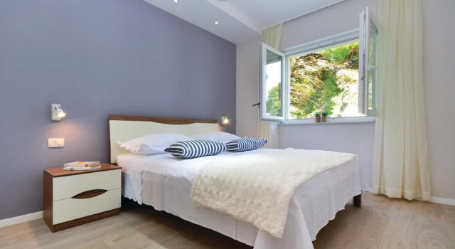 Beautiful Home In Veliko Brdo, Забронировать Отель Отели Велико Брдо с бассейном, Бассейн