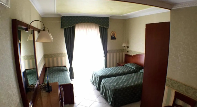 Трёхместный номер Standard Hotel Valle Rossa