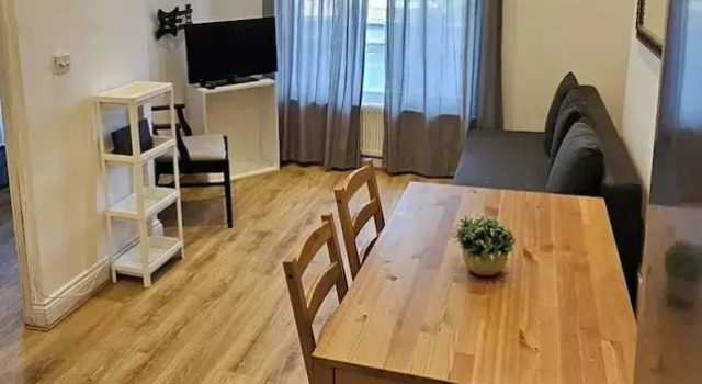 London Charm - Moscow Road Apartment, Varaa Huoneisto Asunnot kohteessa Merseyside, Huoneisto
