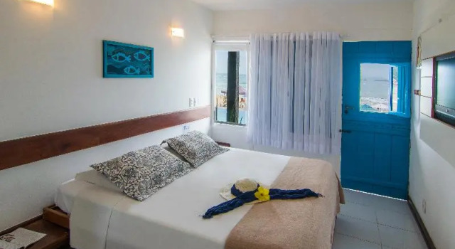 Двухместный номер Classic с балконом и с видом на бассейн Chez Pitu Praia Hotel