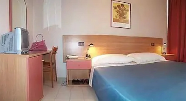 Трёхместный номер Standard Villaggio dei Pini