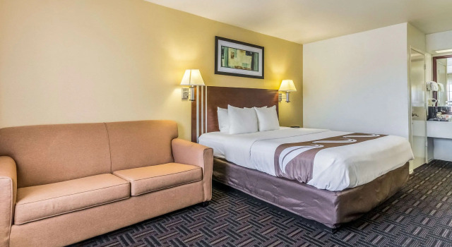 Двухместный номер Standard Quality Inn Fresno Near University