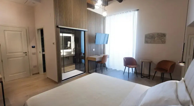 Camera Superior Heraklean Suites Tropea