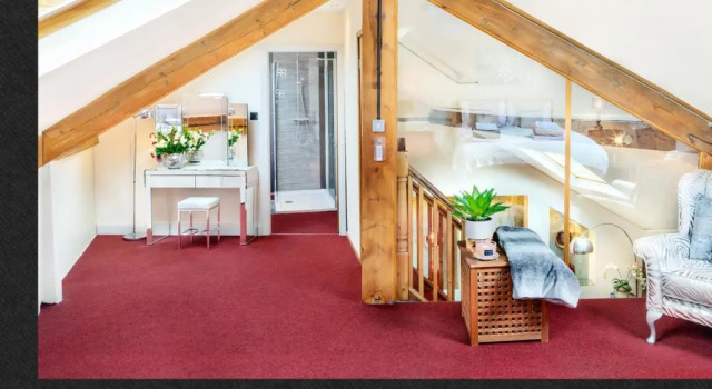 Апартаменты Dragon Loft Apartment