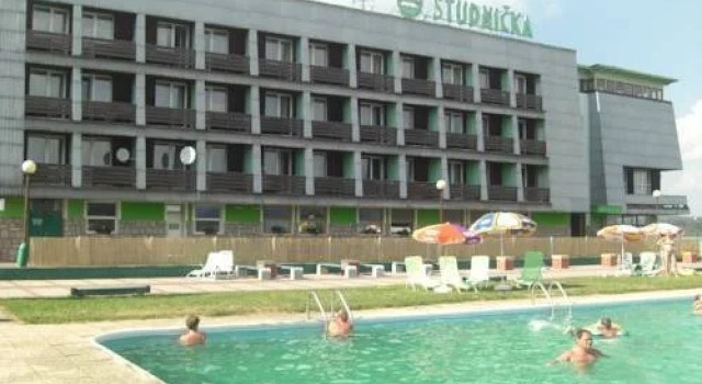 Izba Studnicka, Varaa Hotelli Namestovo Orava
