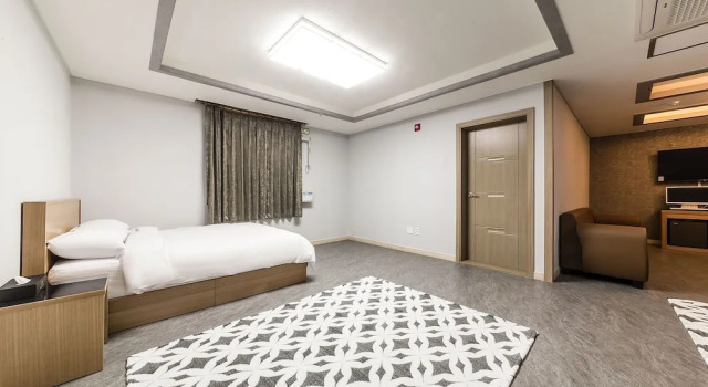Chuncheon Bomnae Self Check-in Motel, Rezerwuj Motel Hotele w Chuncheon z parkingiem, Parking
