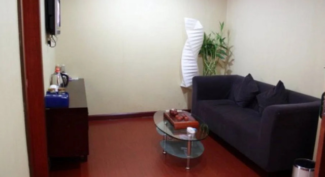 深圳智民大酒店, Rezerwuj Hotel Hotele w Shenzhen z parkingiem, Parking