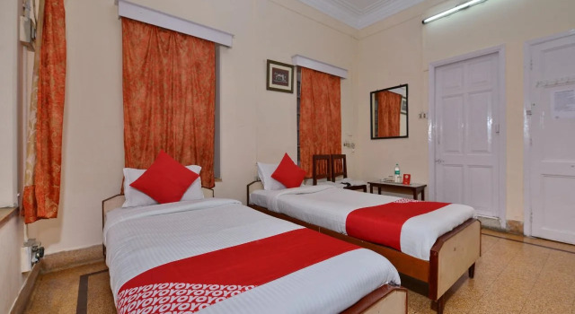 OYO 10826 Sona Guest House